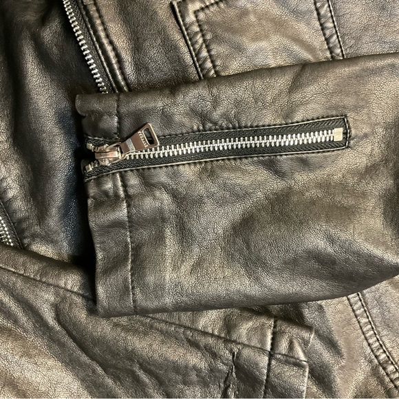 Express Brown Faux Leather Moto Jacket Quilted Shoulders Size L - Picture 4 of 11